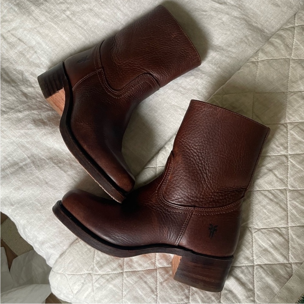 FRYE Short campus zipper boots size 7 brown zip up shortie